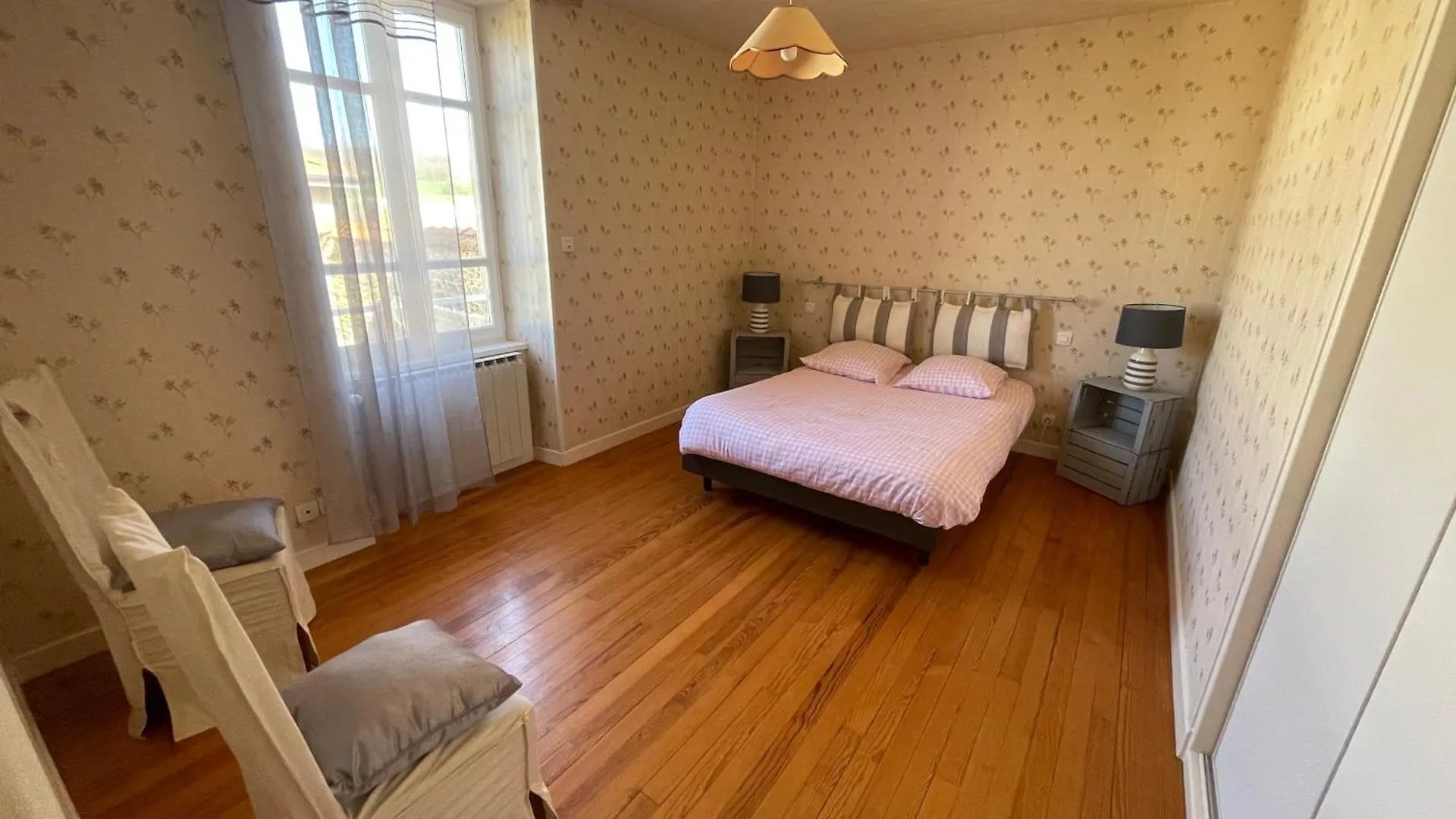 Charmante Maison De Campagne A Bren Holiday home